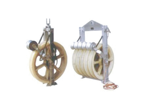 带接地轮放线滑车